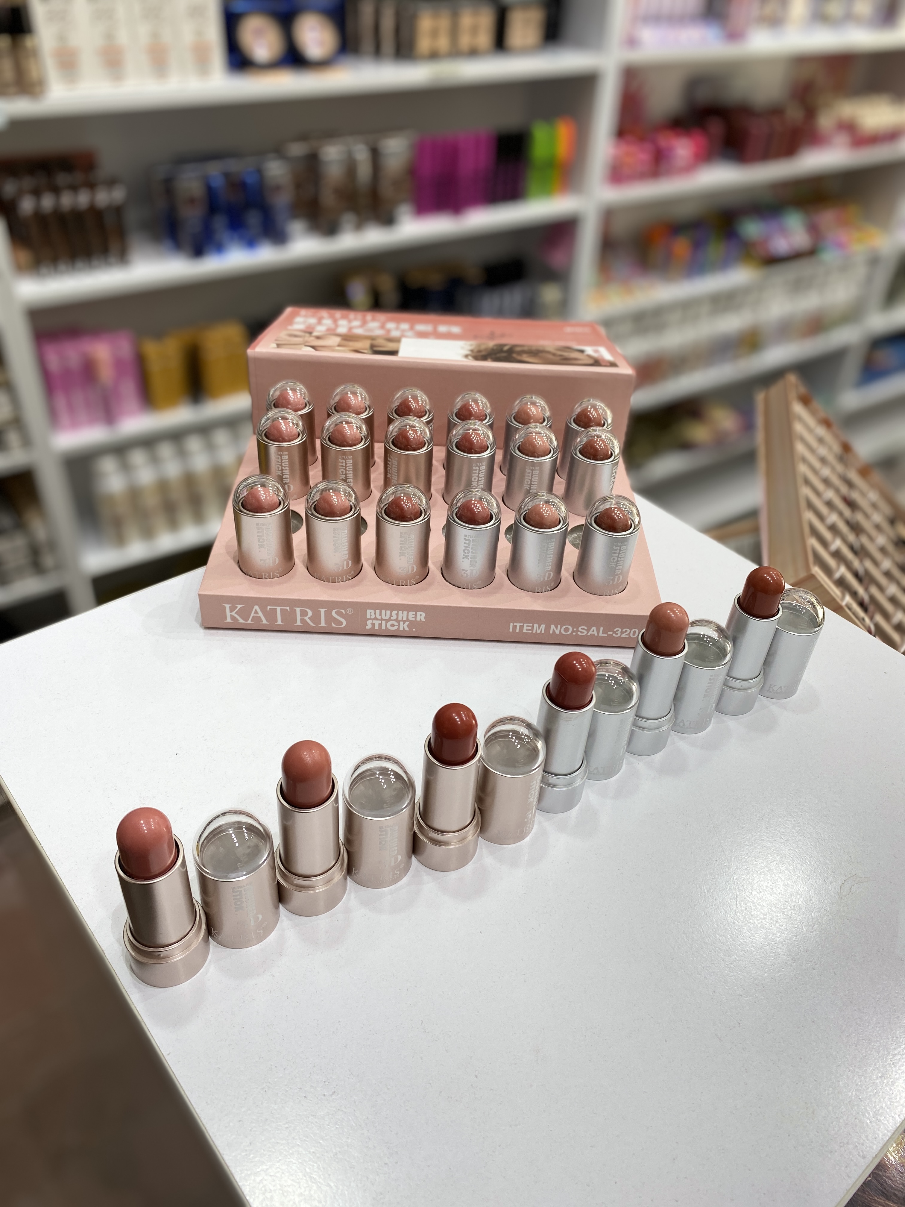 رژگونه استیکی کاتریس